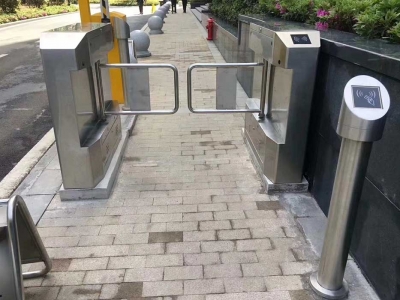 葛洲壩城市花園小區(qū)擺閘案例